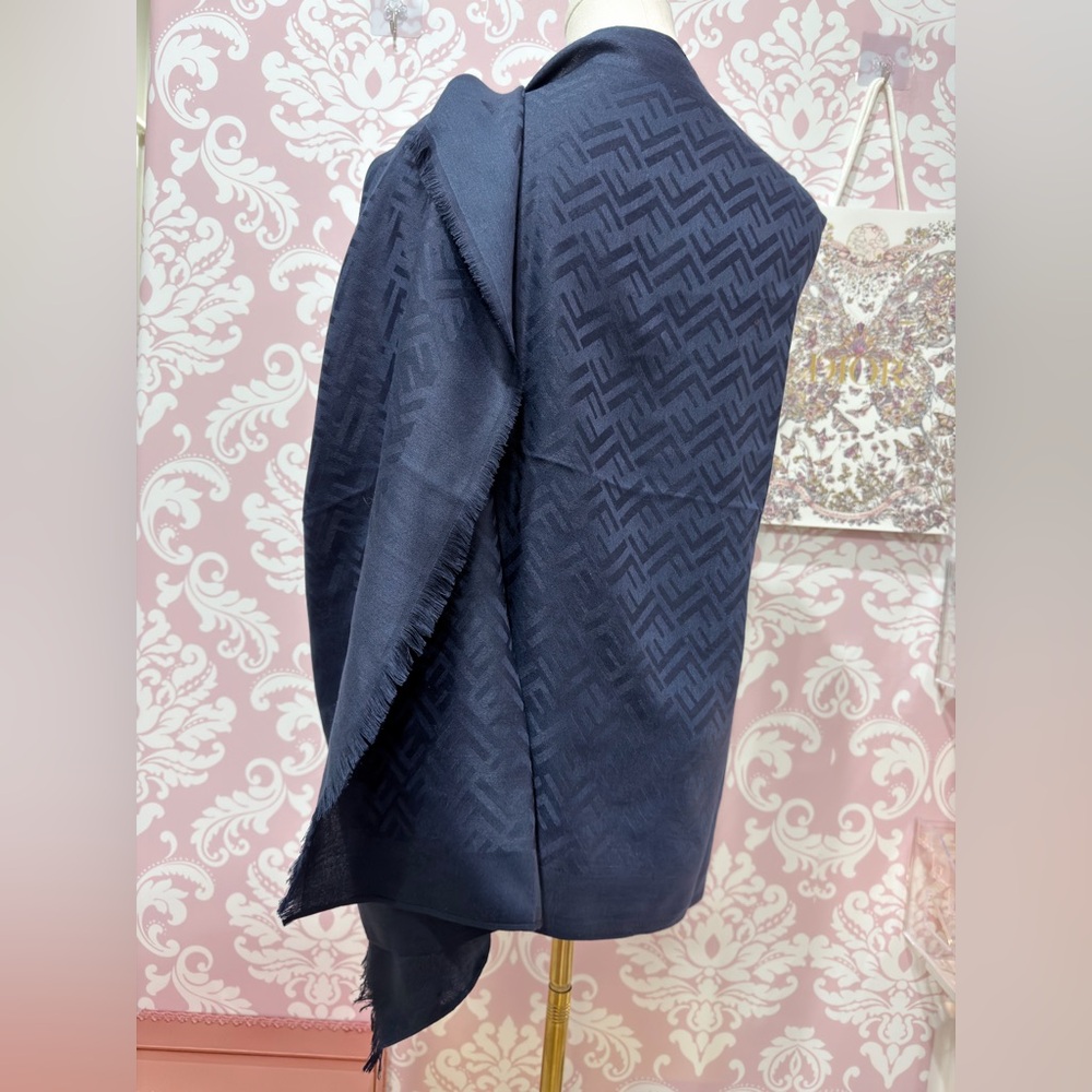 Fendi FF Logo Navy Blue Scarf 
Silk & Cashmere - Picture 4 of 7